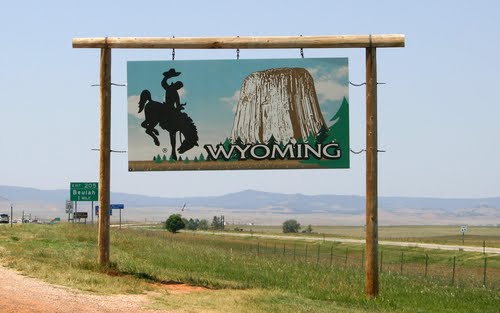 welcome-to-wyoming-sign-wy384